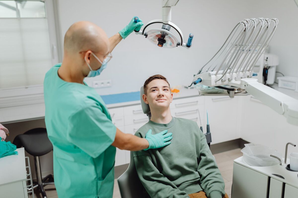 Nashville dentist reassuring a patient before treatment