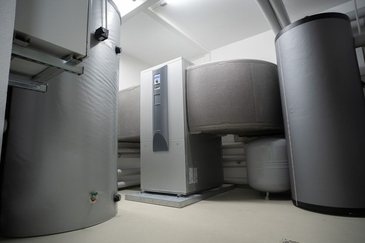 Heat pump and HVAC mechanical system installation