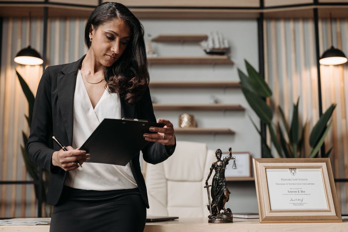 Credentialed Nashville attorney demonstrating legal authority